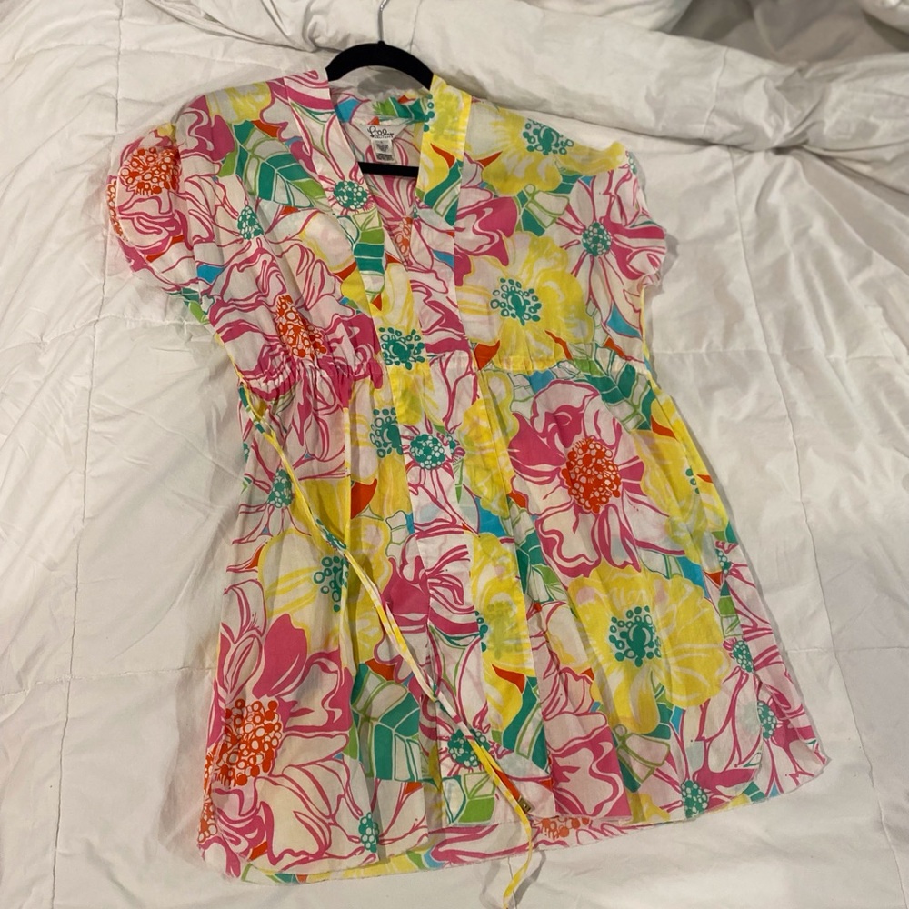 LILLY PULITZER FLORAL V NECK SHORT SLEEVE BEACH COVER UP SIZE LARGE - Picture 2 of 7